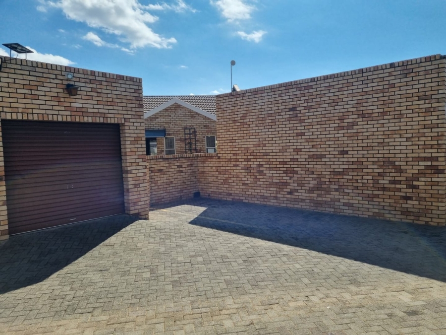 3 Bedroom Property for Sale in Hospitaalpark Free State